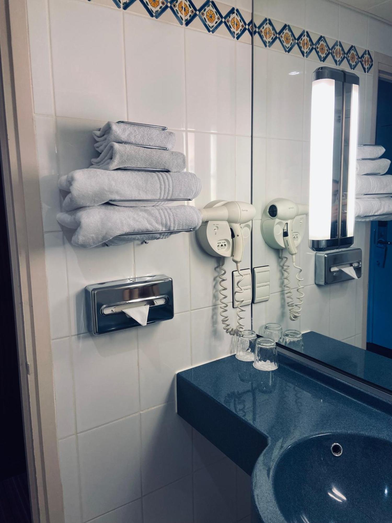 Mercure Besancon Parc Micaud - Hotel & Bar Bagian luar foto