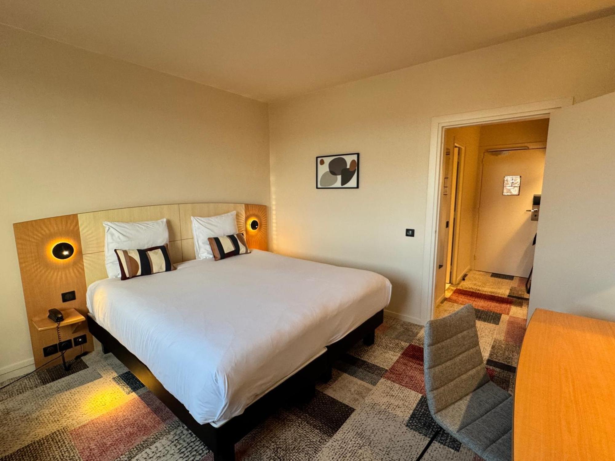 Mercure Besancon Parc Micaud - Hotel & Bar Bagian luar foto