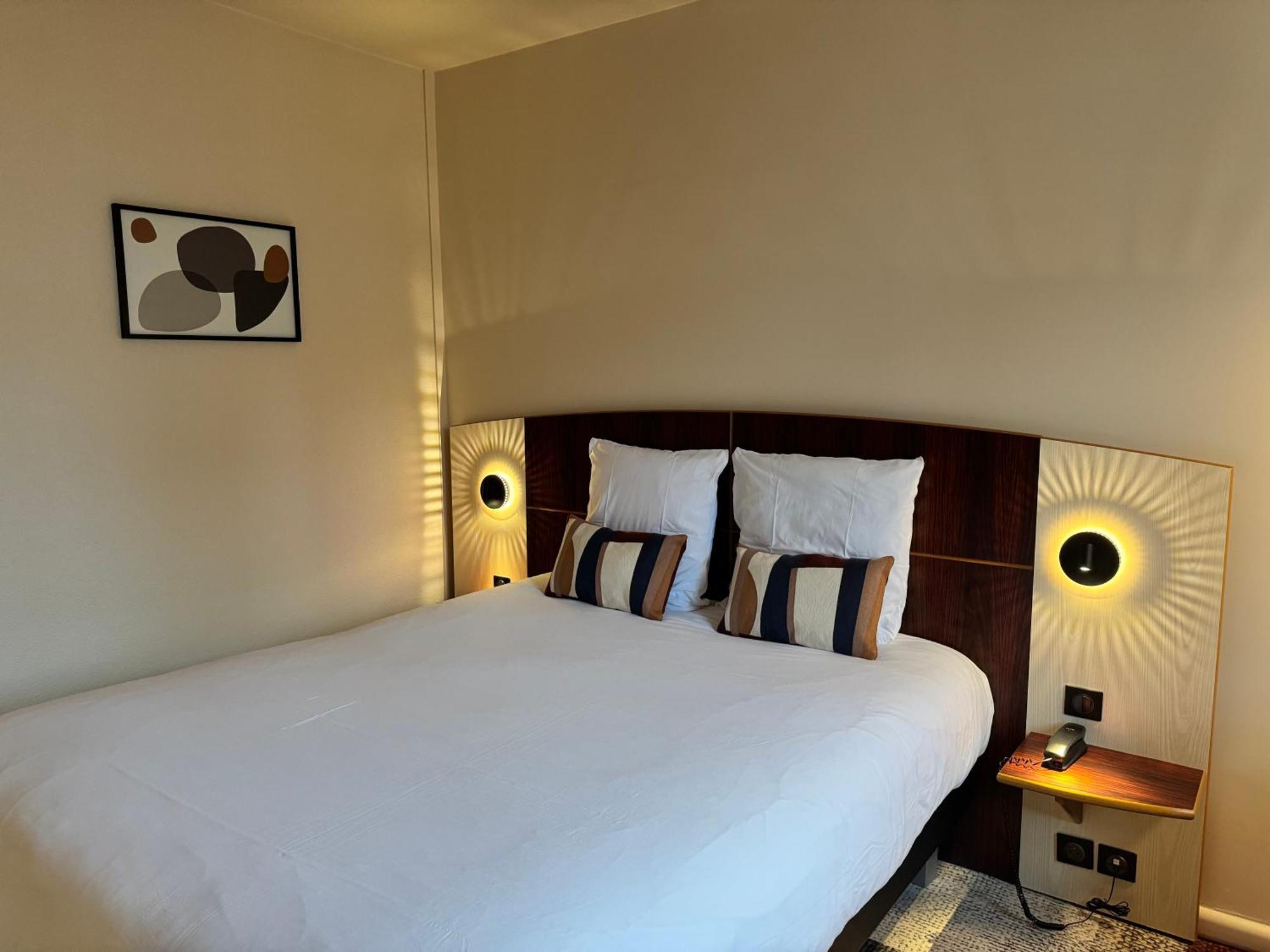 Mercure Besancon Parc Micaud - Hotel & Bar Bagian luar foto