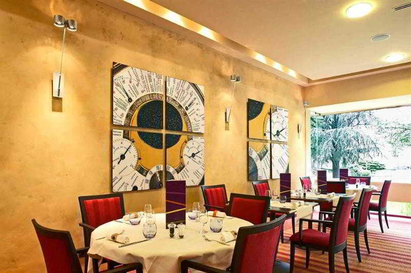Mercure Besancon Parc Micaud - Hotel & Bar Bagian luar foto