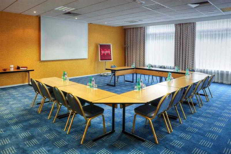 Mercure Besancon Parc Micaud - Hotel & Bar Bagian luar foto