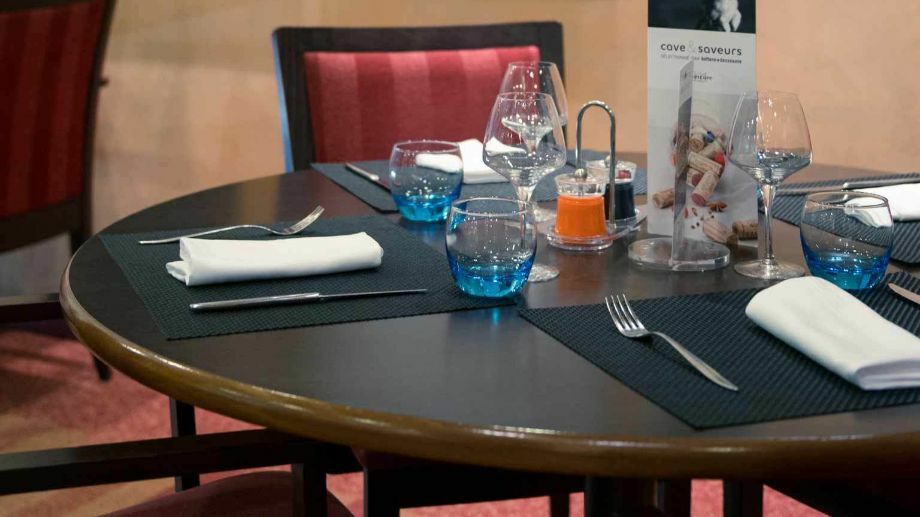 Mercure Besancon Parc Micaud - Hotel & Bar Bagian luar foto